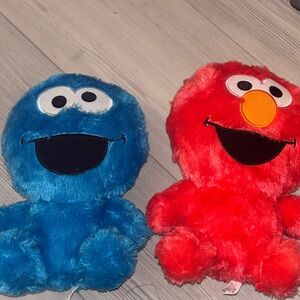 Sesame Street Blue and Red Plush Toy Duo